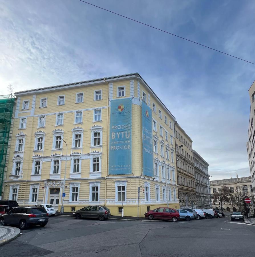 Angeloroma Deluxe Apartment Прага Екстер'єр фото