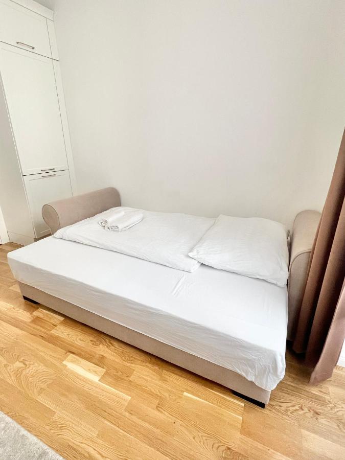 Angeloroma Deluxe Apartment Прага Екстер'єр фото